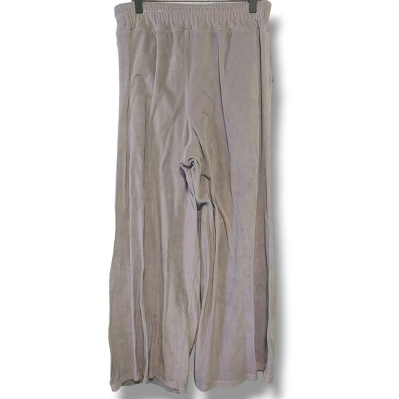Livi Active Wide Leg Pants in Light Gray - Picture 2 of 8